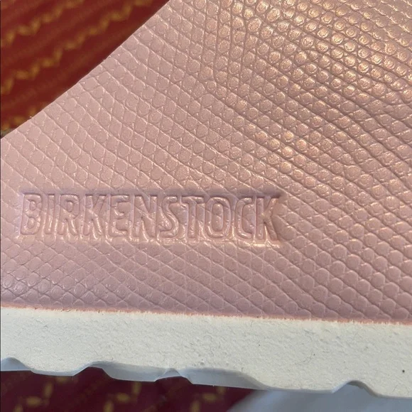 Birkenstock Women’s Light Pearlized Pink Slide Sandals in size 37 (7) - Picture 2 of 8